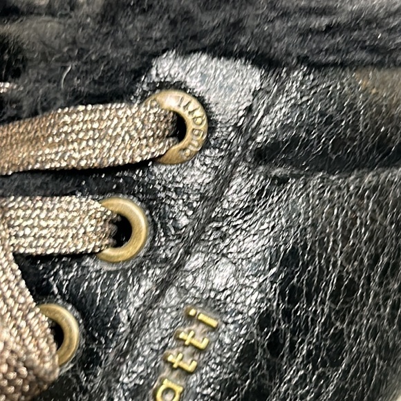 Bugatti Kelli Faux Fur-Lined Platform Sneakers Black w Gold Details Size 6.5 - Picture 6 of 12